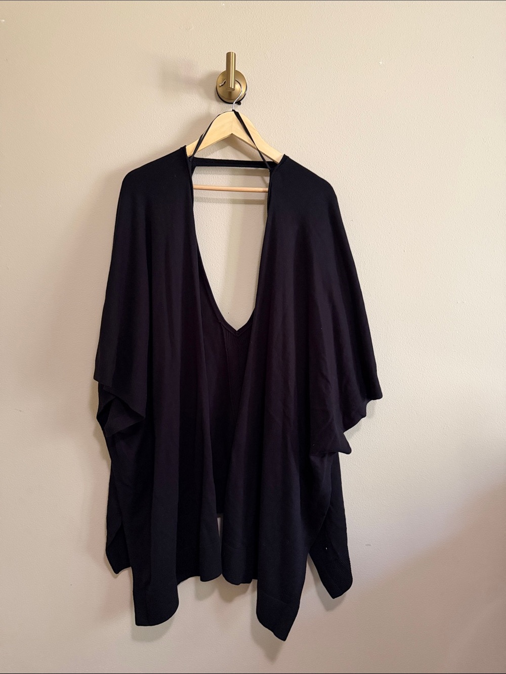 lululemon athletica Black V-Neck Draped Oversized Sweater